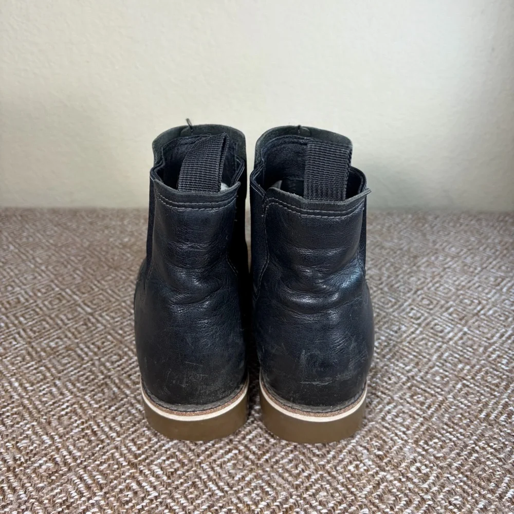 CHACO Womens Black Leather Pull On Ankle Boots Sz 8.5 Comfy Casual Nice Break In - Picture 4 of 7